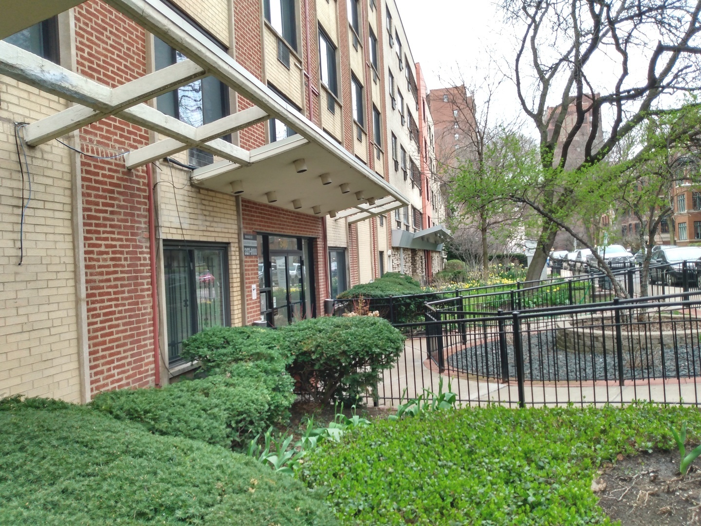 540 W Roscoe Street 278