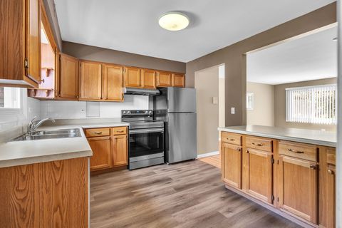 Tiny photo for 7952 MADISON Street #2E, River Forest, IL 60305 (MLS # 12590382)