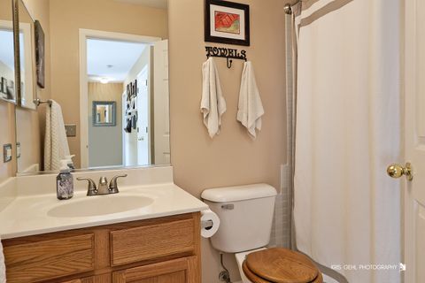 Tiny photo for 2726 Providence Lane, Lindenhurst, IL 60046 (MLS # 12485620)