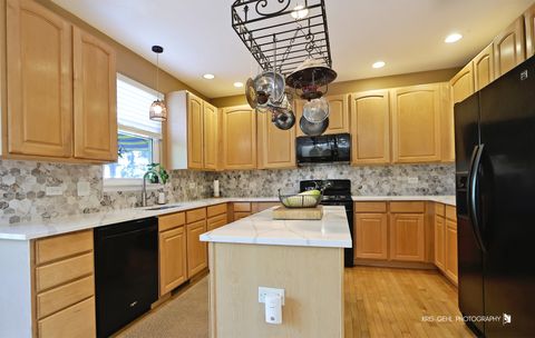 Tiny photo for 2726 Providence Lane, Lindenhurst, IL 60046 (MLS # 12485620)