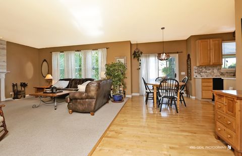 Tiny photo for 2726 Providence Lane, Lindenhurst, IL 60046 (MLS # 12485620)
