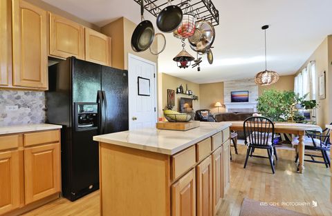 Tiny photo for 2726 Providence Lane, Lindenhurst, IL 60046 (MLS # 12485620)