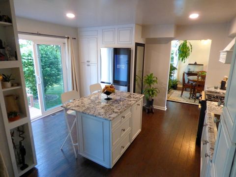 Tiny photo for 432 Thunder Ridge Rdg, Lake In The Hills, IL 60156 (MLS # 12481550)