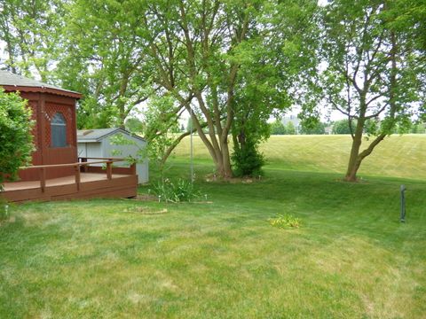 Tiny photo for 432 Thunder Ridge Rdg, Lake In The Hills, IL 60156 (MLS # 12481550)