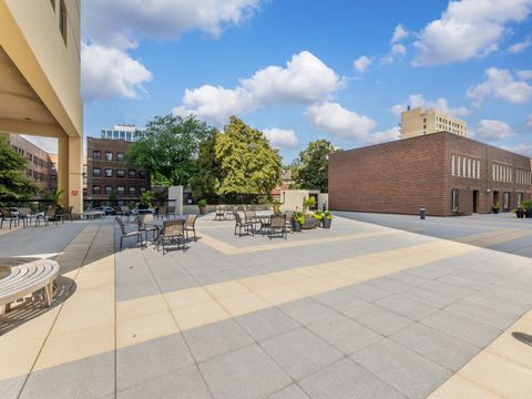 Tiny photo for 5201 S CORNELL Avenue #27D, Chicago, IL 60615 (MLS # 12534298)