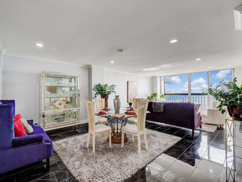 Tiny photo for 5201 S CORNELL Avenue #27D, Chicago, IL 60615 (MLS # 12534298)