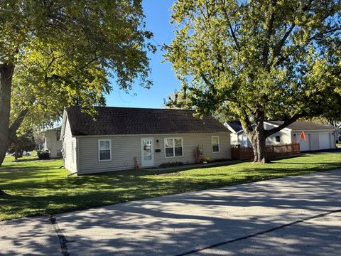 126 E Kerr Street Sycamore IL 60178