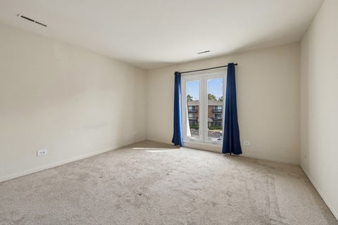 Tiny photo for 10308 Circle Drive #302, Oak Lawn, IL 60453 (MLS # 12756478)