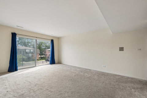 Tiny photo for 10308 Circle Drive #302, Oak Lawn, IL 60453 (MLS # 12756478)