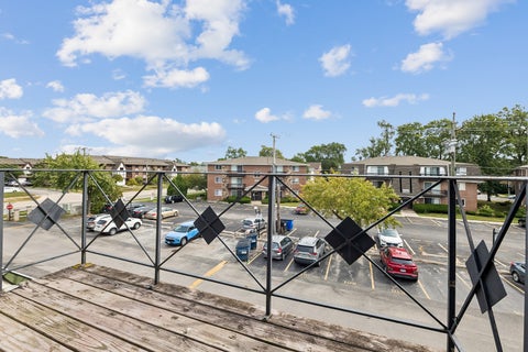 Tiny photo for 10308 Circle Drive #302, Oak Lawn, IL 60453 (MLS # 12756478)