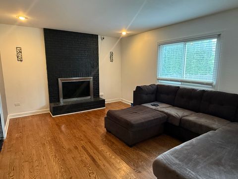 Tiny photo for 2013 Liberty Lane, Gurnee, IL 60031 (MLS # 12663599)