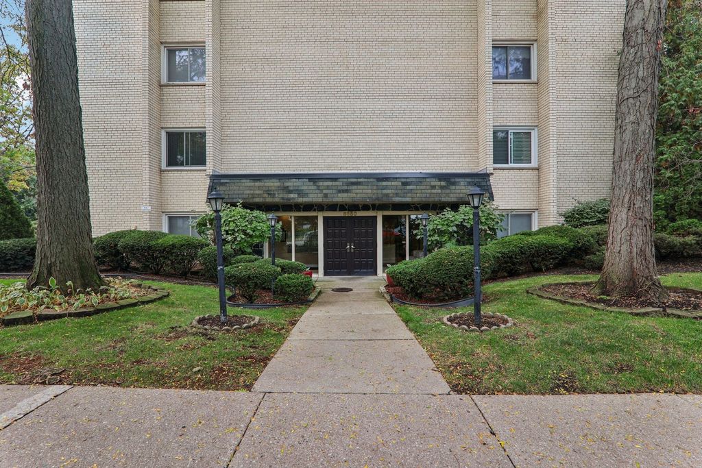 Photo for 8650 Ferris Avenue #203, Morton Grove, IL 60053 (MLS # 12498799)