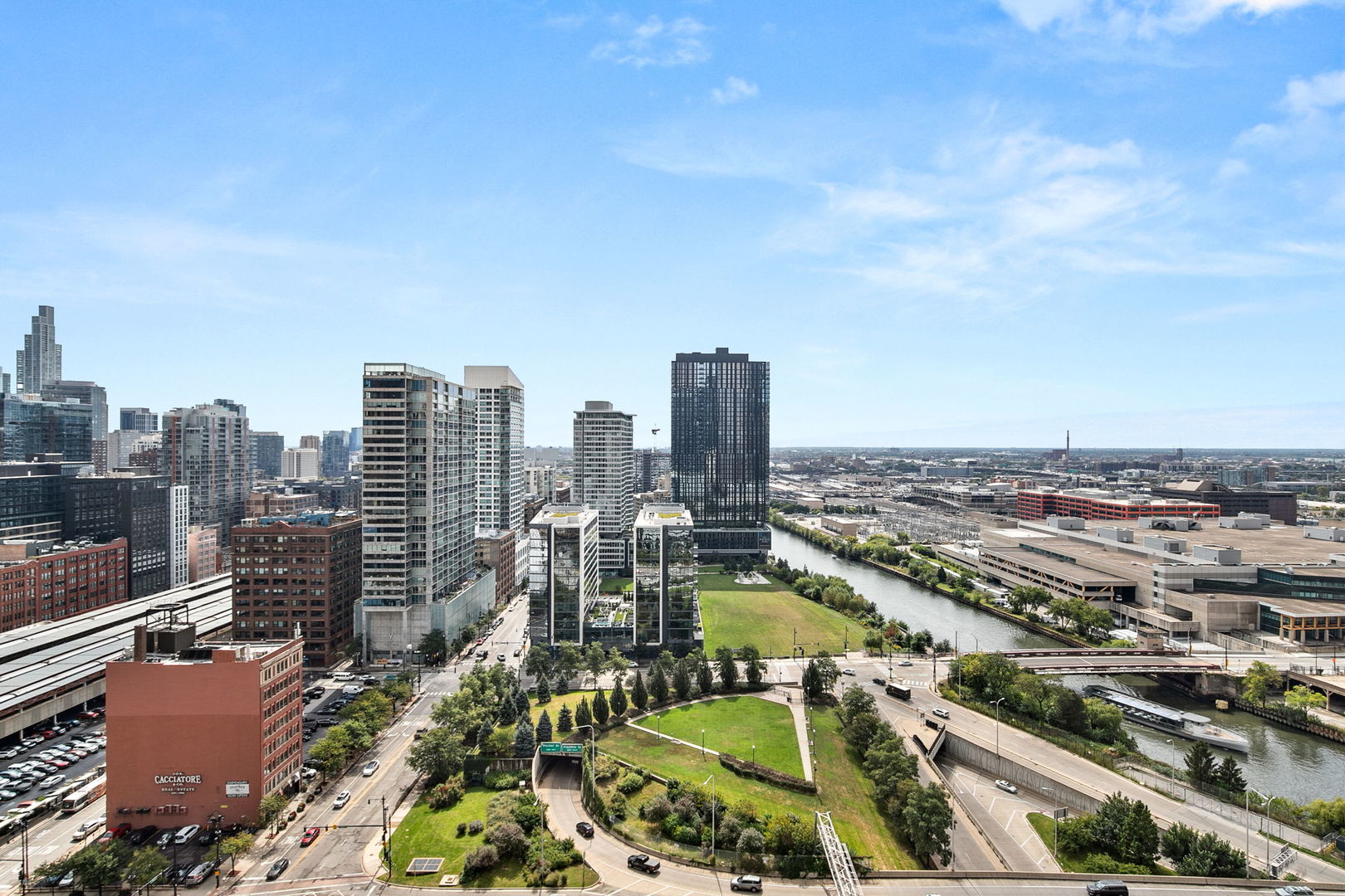 235 W Van Buren Street 2505