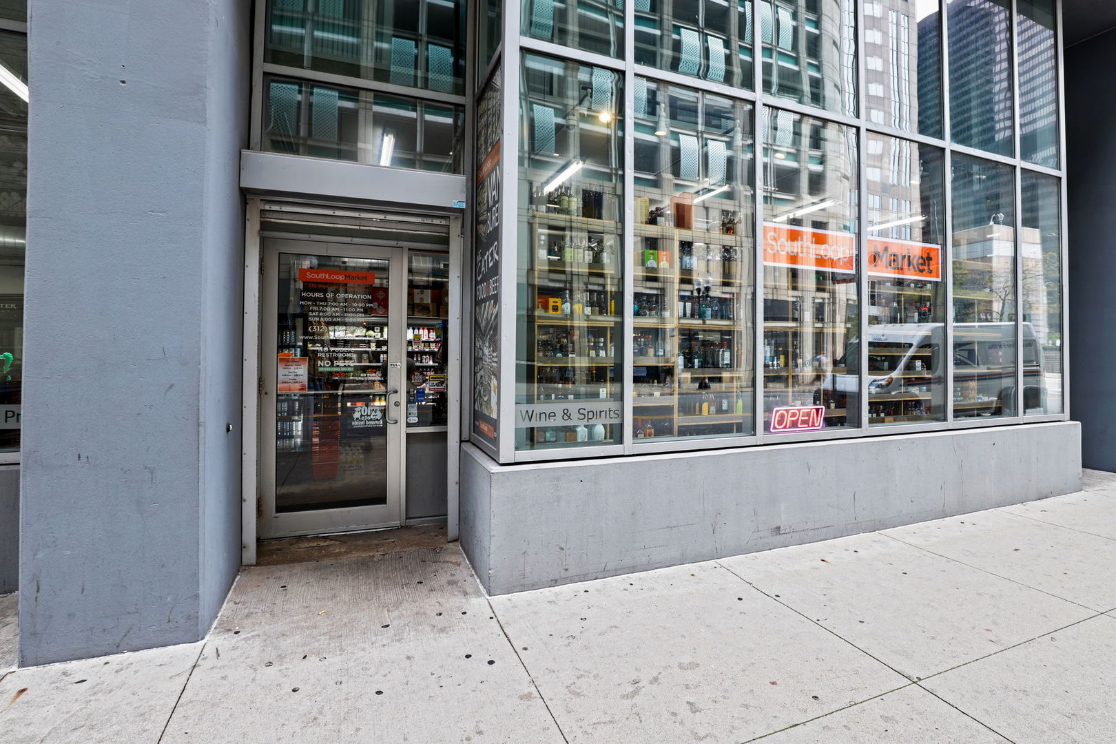 235 W Van Buren Street 2505