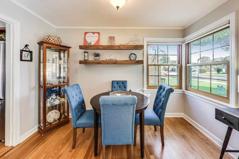 Tiny photo for 1436 Kemman Avenue, La Grange Park, IL 60526 (MLS # 12482982)