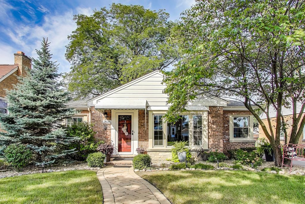 Photo for 1436 Kemman Avenue, La Grange Park, IL 60526 (MLS # 12482982)