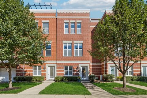 Photo of 2714 W BYRON Street, Chicago, IL 60618 (MLS # 12480736)