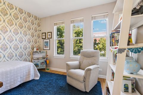 Tiny photo for 2714 W BYRON Street, Chicago, IL 60618 (MLS # 12480736)