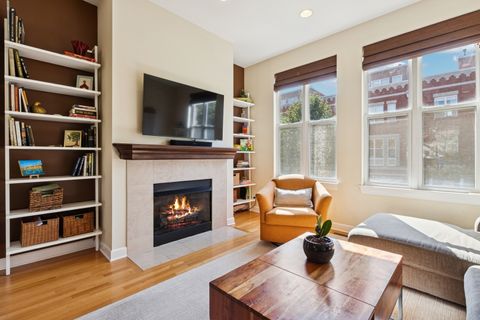 Tiny photo for 2714 W BYRON Street, Chicago, IL 60618 (MLS # 12480736)