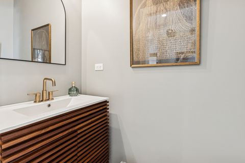 Tiny photo for 2714 W BYRON Street, Chicago, IL 60618 (MLS # 12480736)