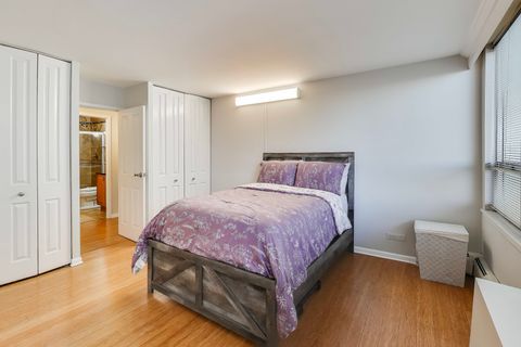 Tiny photo for 6171 N Sheridan Road #806, Chicago, IL 60660 (MLS # 12616977)