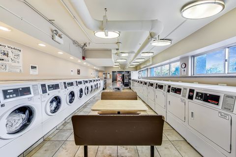 Tiny photo for 6171 N Sheridan Road #806, Chicago, IL 60660 (MLS # 12616977)