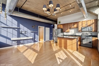 3963 W Belmont Avenue 517