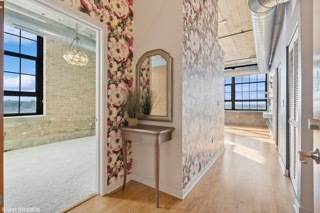 3963 W Belmont Avenue 517