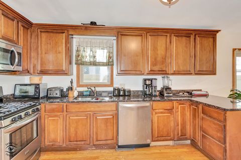Tiny photo for Alsip, IL 60803 (MLS # 12502306)