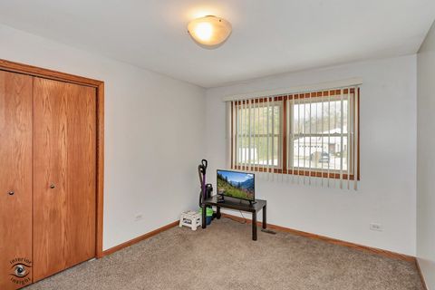 Tiny photo for Alsip, IL 60803 (MLS # 12502306)