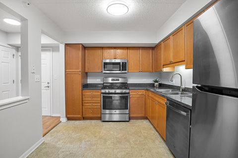 Tiny photo for 390 S Western Avenue #502, Des Plaines, IL 60016 (MLS # 12585909)