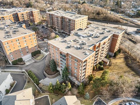 Tiny photo for 390 S Western Avenue #502, Des Plaines, IL 60016 (MLS # 12585909)