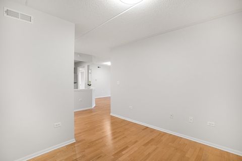 Tiny photo for 390 S Western Avenue #502, Des Plaines, IL 60016 (MLS # 12585909)