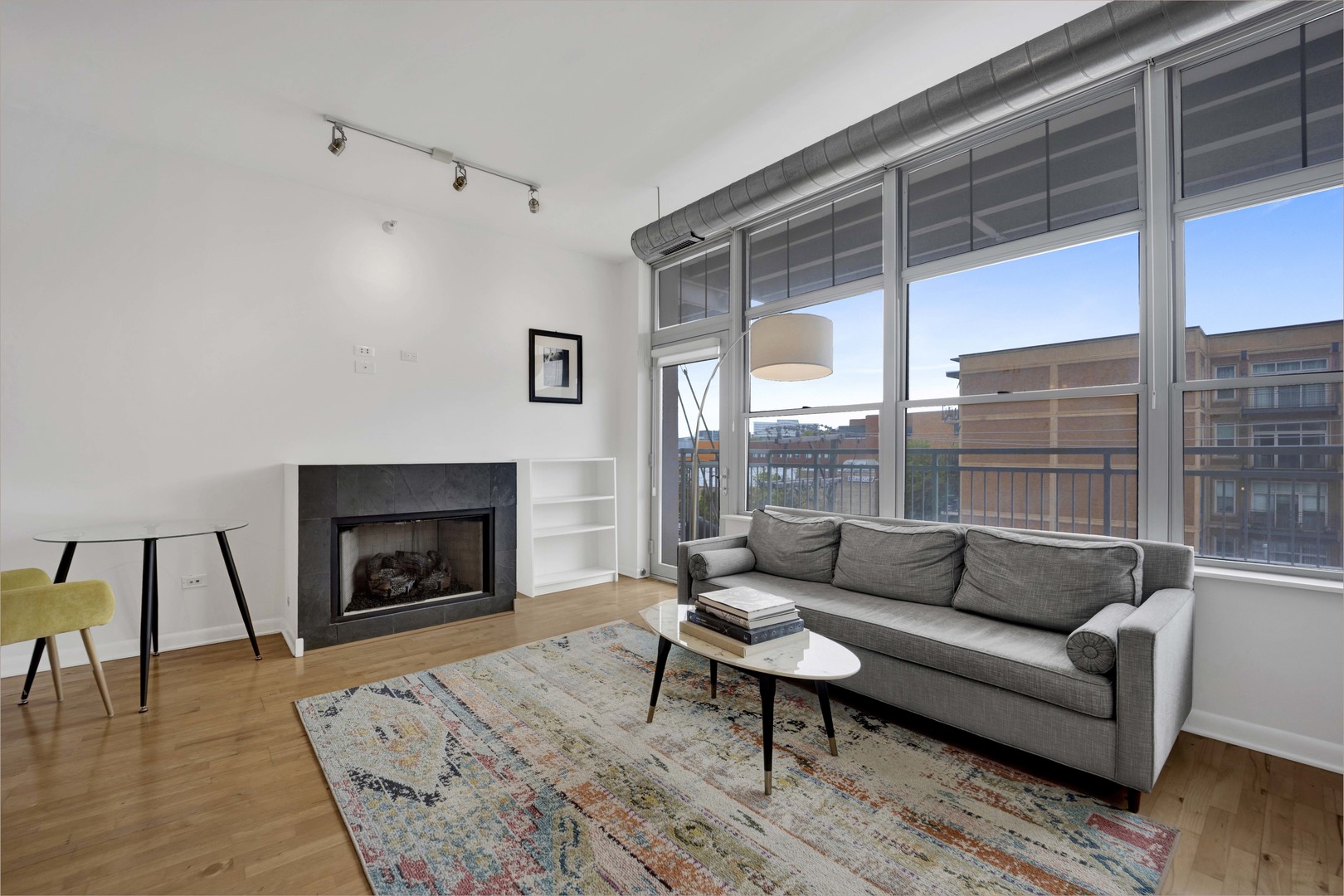 1200 W MONROE Street 412