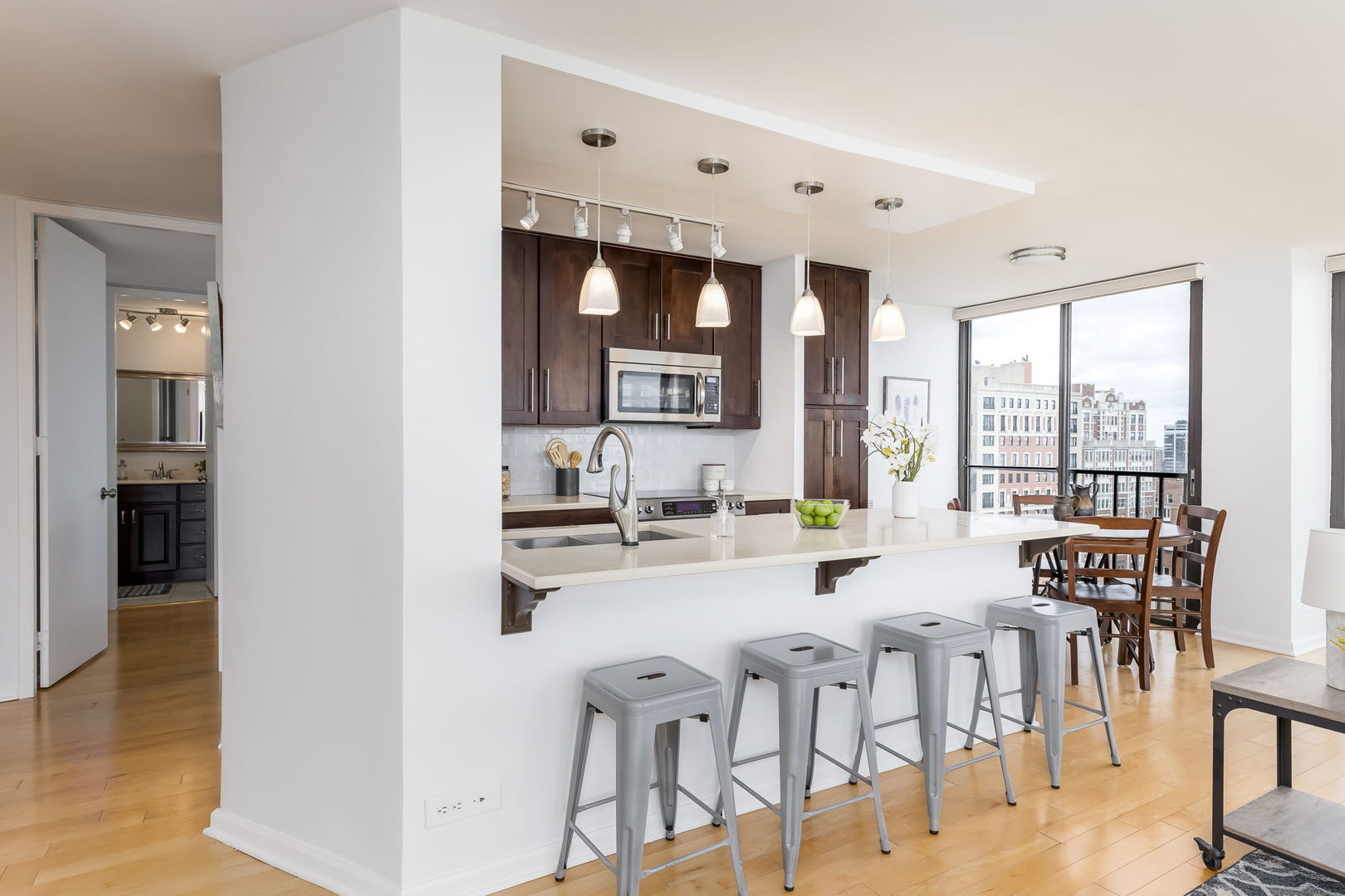 345 W Fullerton Parkway 2001