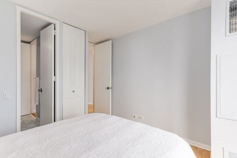 Tiny photo for 345 W Fullerton Parkway #2001, Chicago, IL 60614 (MLS # 12621071)
