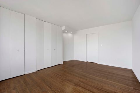 Tiny photo for 3930 N Pine Grove Avenue #2205, Chicago, IL 60613 (MLS # 12473245)