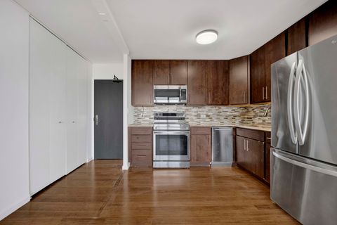 Tiny photo for 3930 N Pine Grove Avenue #2205, Chicago, IL 60613 (MLS # 12473245)