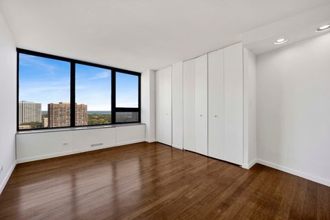 Tiny photo for 3930 N Pine Grove Avenue #2205, Chicago, IL 60613 (MLS # 12473245)