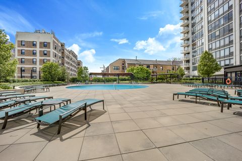 Tiny photo for 3930 N Pine Grove Avenue #2205, Chicago, IL 60613 (MLS # 12473245)