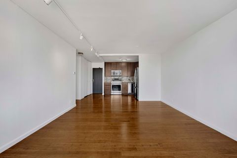 Tiny photo for 3930 N Pine Grove Avenue #2205, Chicago, IL 60613 (MLS # 12473245)