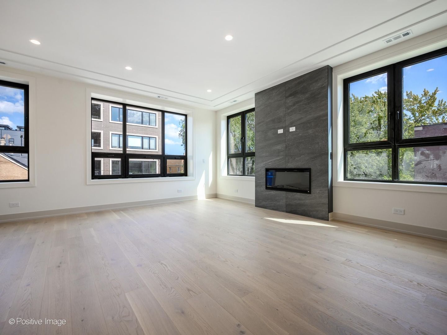 1951 W Dickens Avenue 2