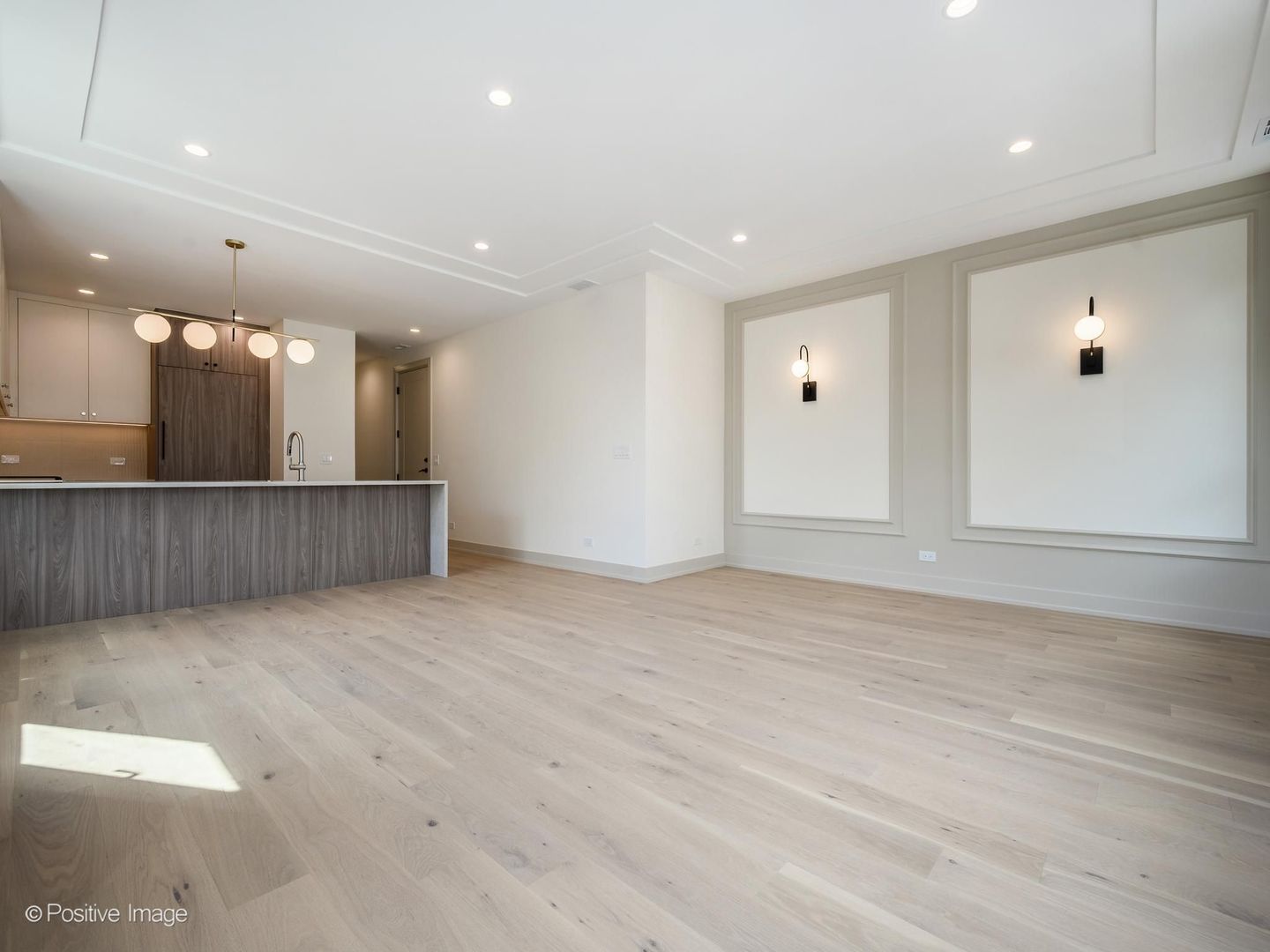 1951 W Dickens Avenue 2