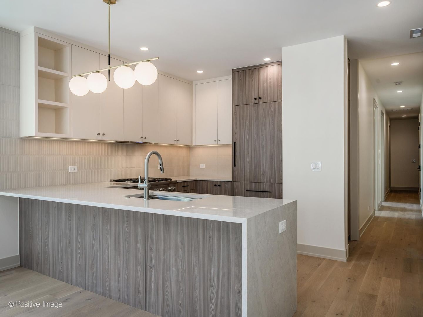 1951 W Dickens Avenue 2
