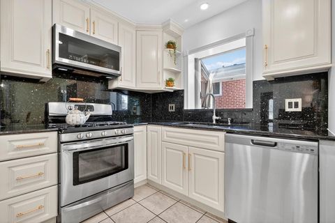 Tiny photo for 5446 W Lunt Avenue, Chicago, IL 60646 (MLS # 12493461)