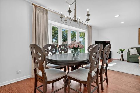 Tiny photo for 5446 W Lunt Avenue, Chicago, IL 60646 (MLS # 12493461)