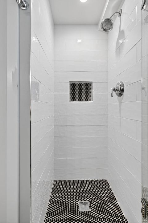 Tiny photo for 5446 W Lunt Avenue, Chicago, IL 60646 (MLS # 12493461)