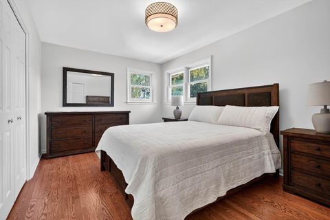 Tiny photo for 5446 W Lunt Avenue, Chicago, IL 60646 (MLS # 12493461)