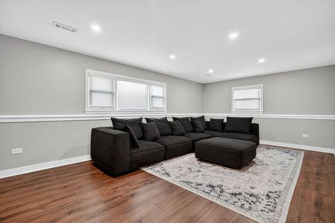 Tiny photo for 5446 W Lunt Avenue, Chicago, IL 60646 (MLS # 12493461)