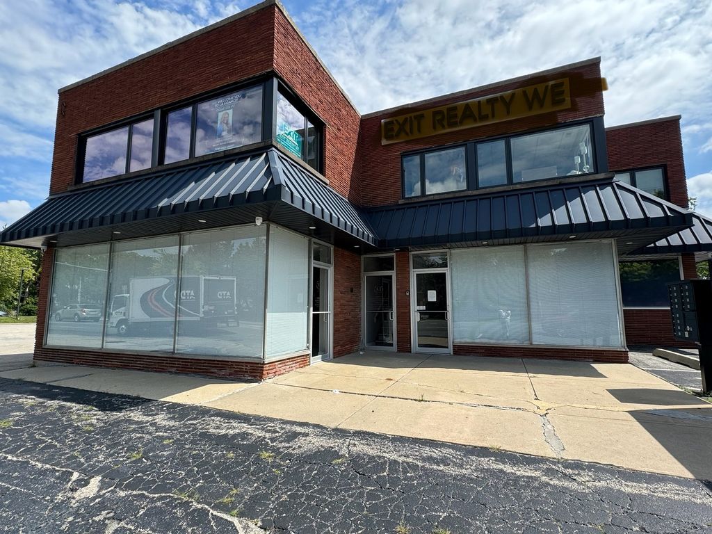 Photo for 505 S La Grange Road, La Grange, IL 60525 (MLS # 12218643)